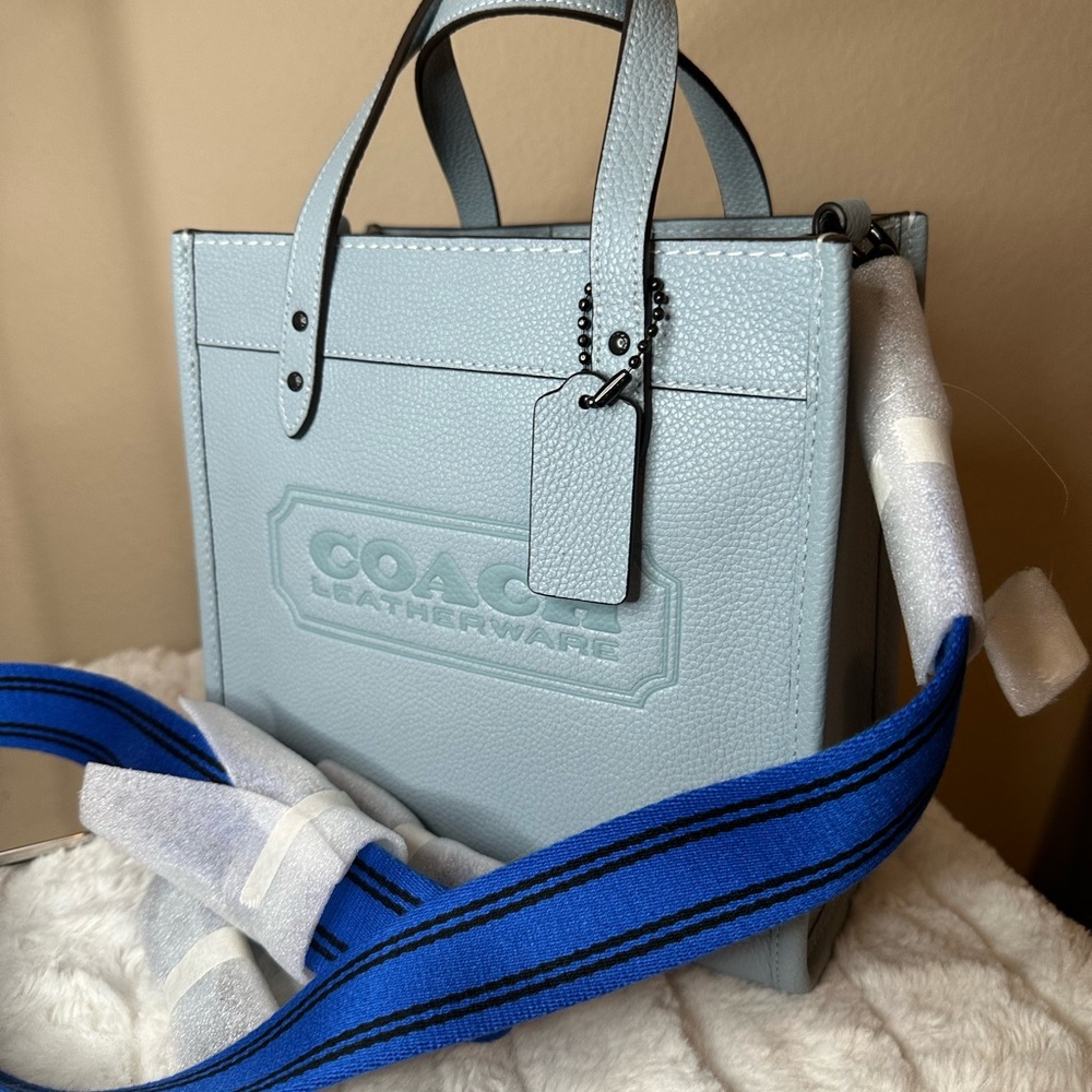 Coach Field Tote 22 Pebble Leather Aqua - Picture 8 of 15